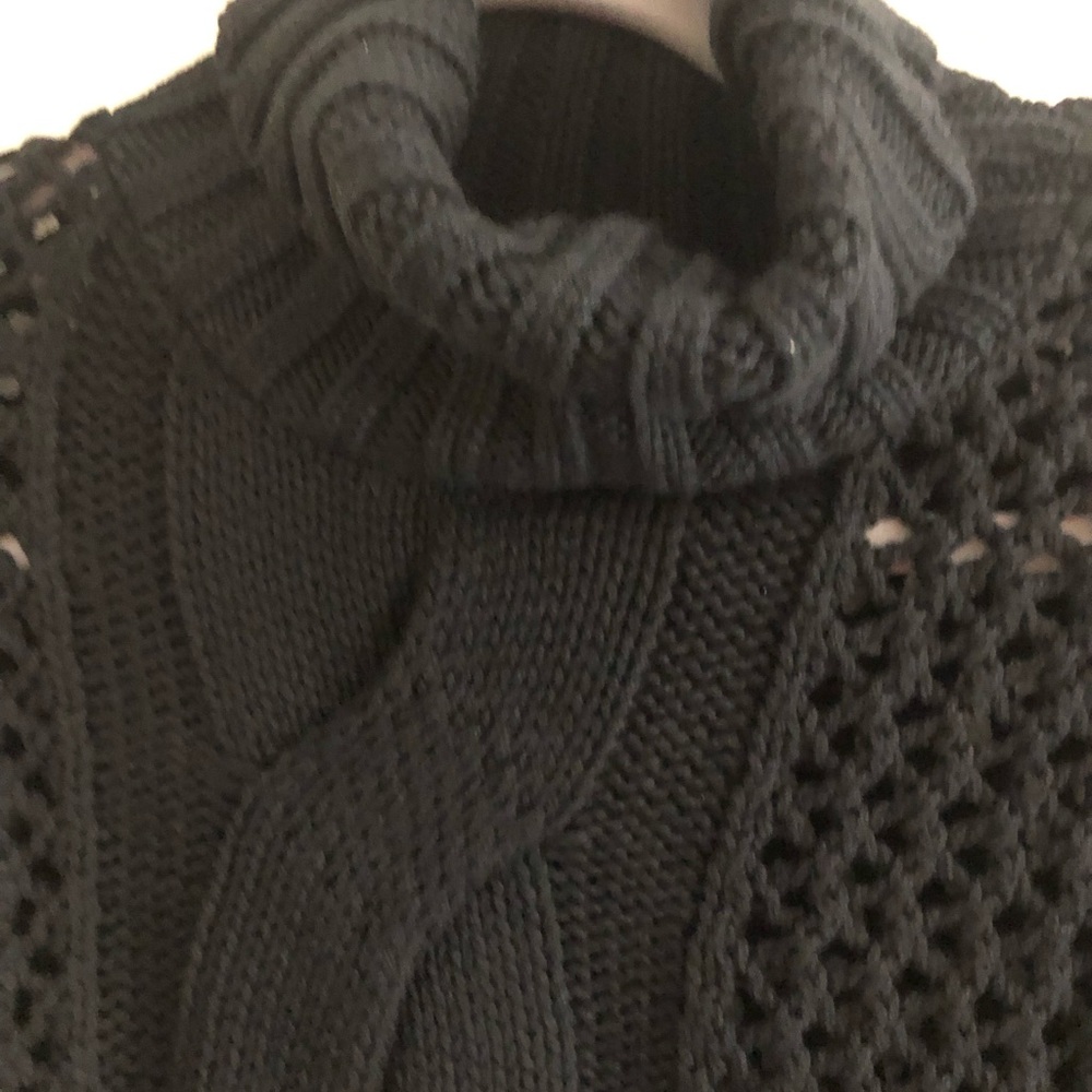 Talk of the Walk - Dolman Turtleneck net cable sweater - Picture 3 of 5
